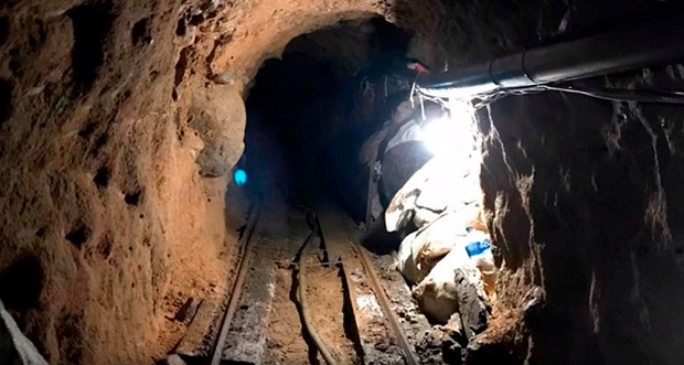 У ШВЕРЦЕРСКОМ тунелу дугом 600 м ЖЕЛЕЗНИЦОМ превозили дрогу: Заплењено ДВЕ тоне наркотика вредних 30 милиона долара (ВИДЕО)